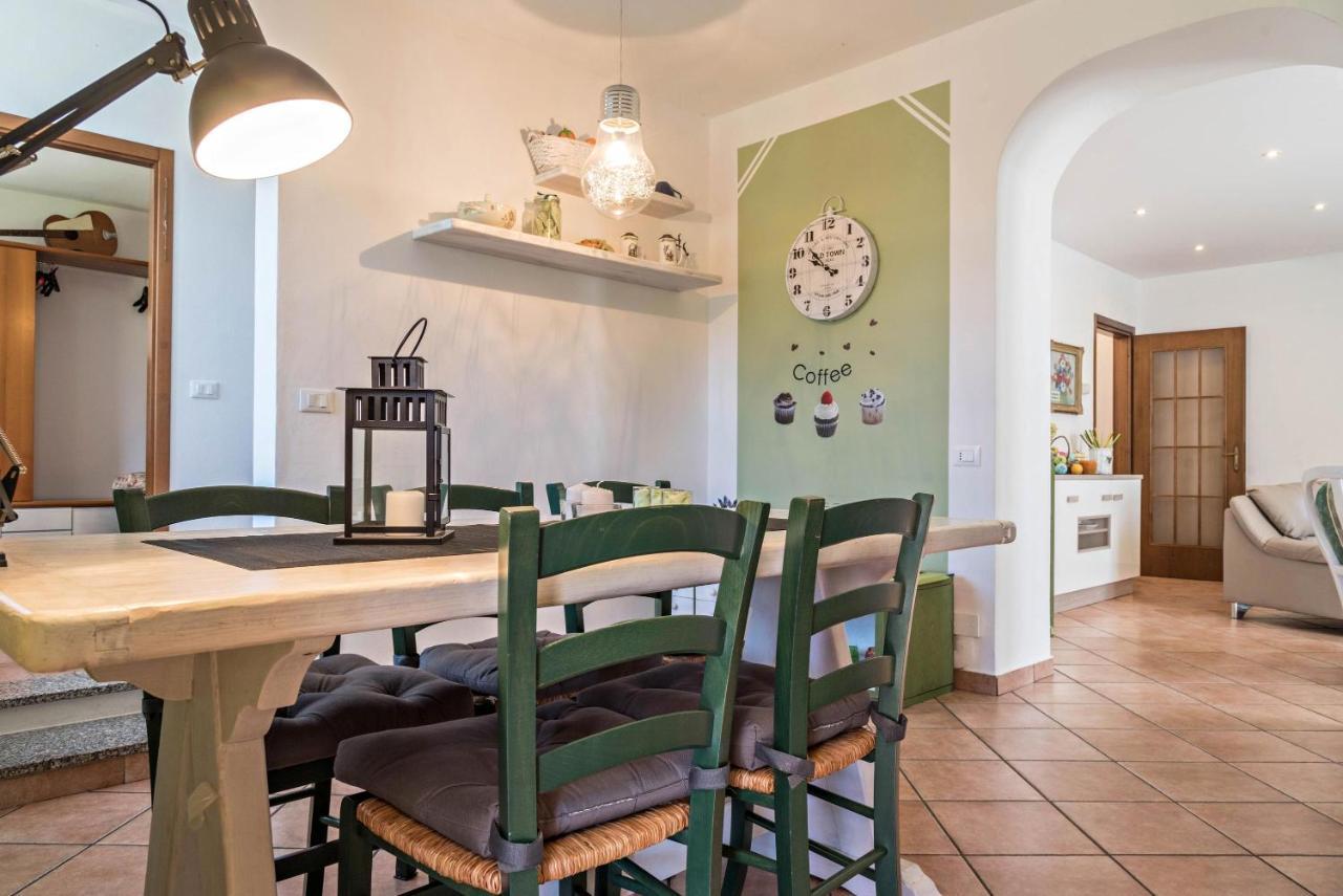 Tinas Yellow Home Leggiuno Bagian luar foto