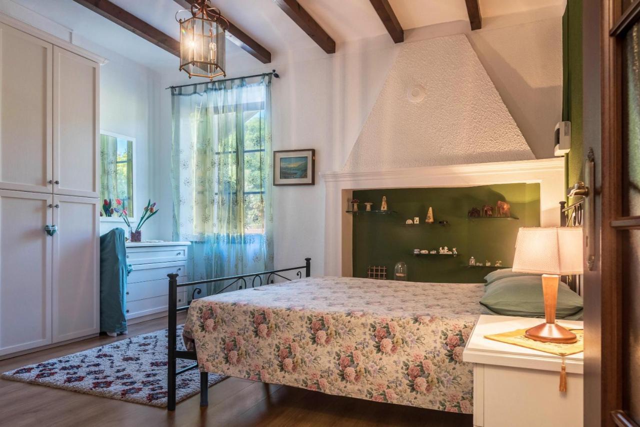 Tinas Yellow Home Leggiuno Bagian luar foto